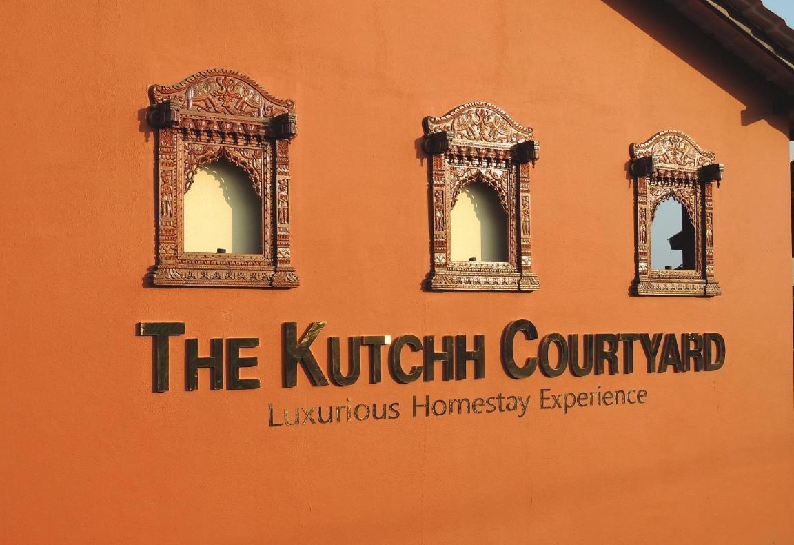 Appartamento The Kutchh Courtyard Kukma Esterno foto